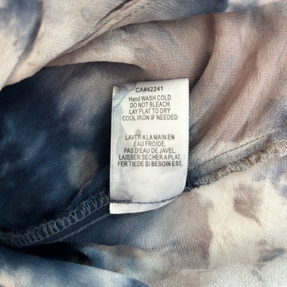 Young Fabulous & Broke Jayden Blue Faux Wrap Top XS Tie Dye Blue Water Color - Picture 7 of 9